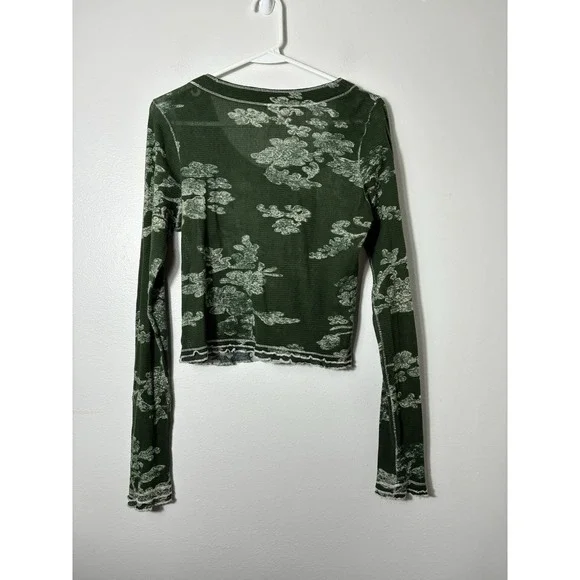 Free People Garner Long Sleeve Top Sz M Green  True To Size Lightweight - Picture 4 of 7